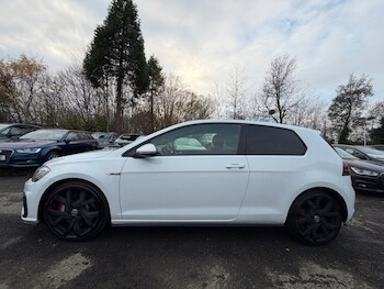 Used Volkswagen Golf 2019 for sale - 76731176: Photo