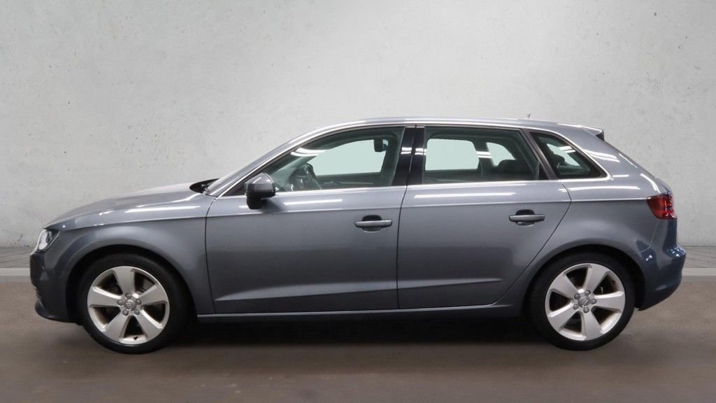 Used Audi A3 2015 for sale - 77557975: Photo 6