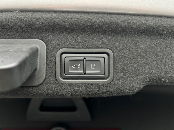Used Audi A8 2015 for sale - 74773671: Photo 32