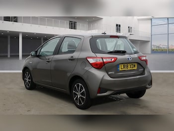 Used Toyota Yaris 2018 for sale - 76867800: Photo