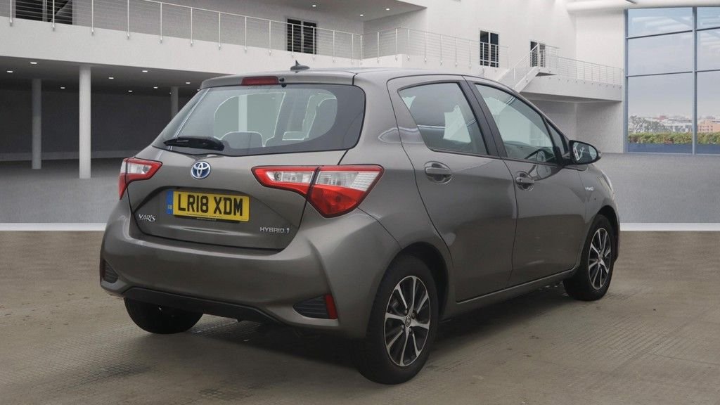 Used Toyota Yaris 2018 for sale - 76867800: Photo 3