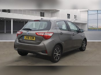 Used Toyota Yaris 2018 for sale - 76867800: Photo