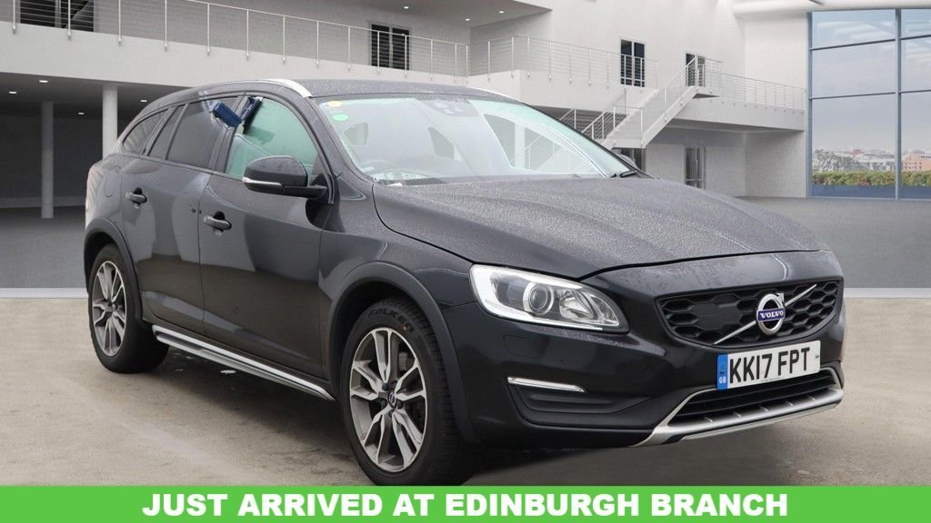 Used Volvo V60 2017 for sale - 76356099: Photo 1