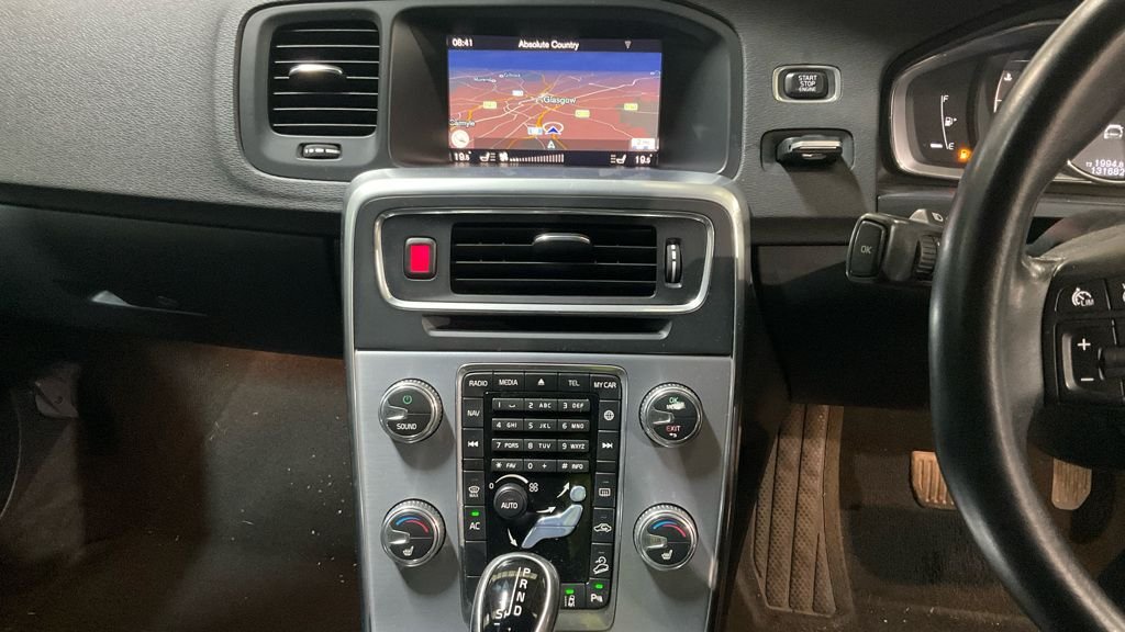 Used Volvo V60 2017 for sale - 76356099: Photo 11