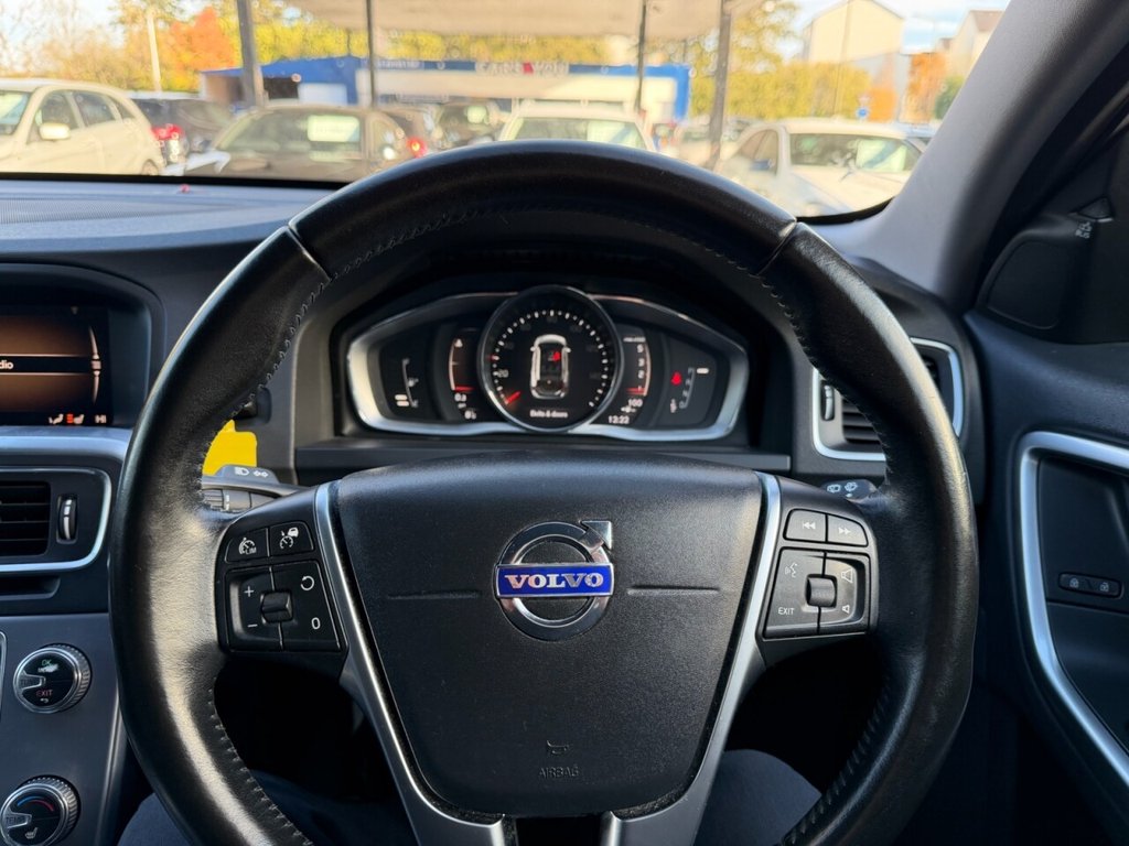 Used Volvo V60 Cross Country 2017 for sale - 76356099: Photo 17