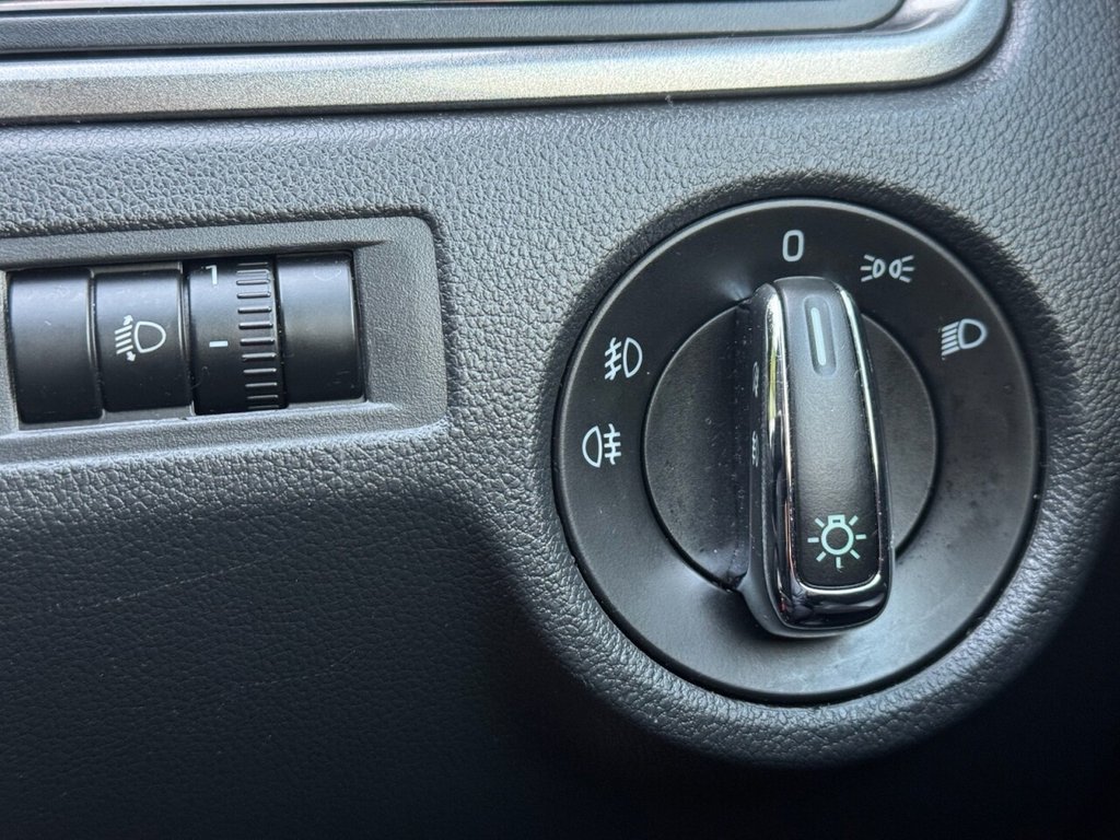 Used Skoda Rapid Spaceback 2014 for sale - 77394772: Photo 19