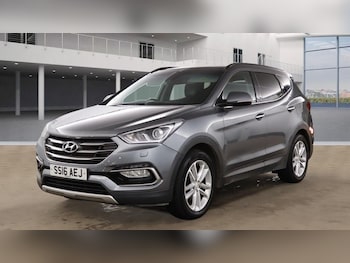 Used Hyundai Santa Fe 2016 for sale - 76236240: Photo 2