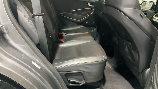Used Hyundai Santa Fe 2016 for sale - 76236240: Photo 8