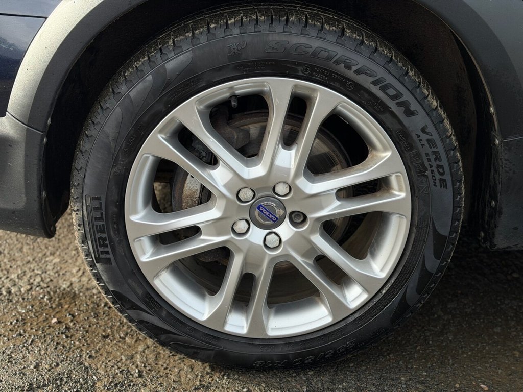 Used Volvo XC70 2016 for sale - 77642209: Photo 11