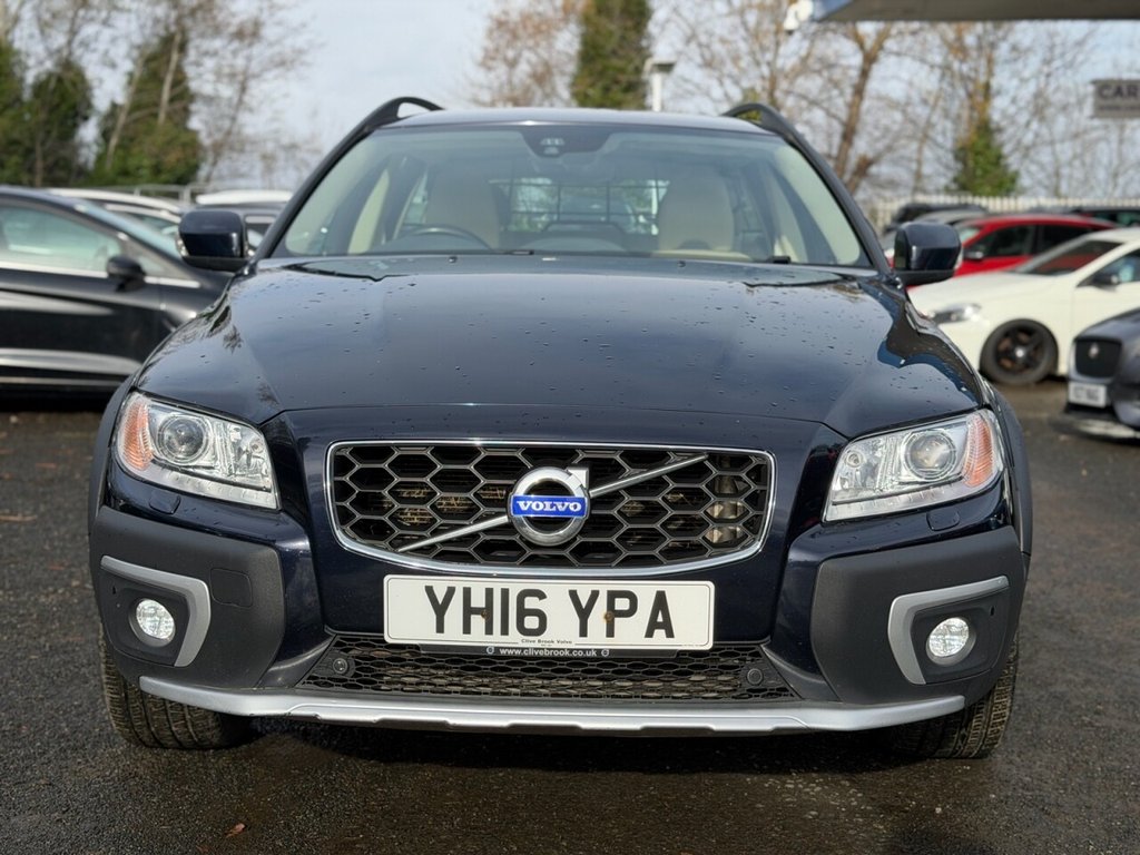 Used Volvo XC70 2016 for sale - 77642209: Photo 2