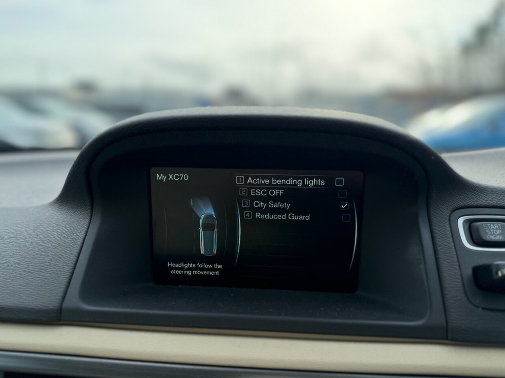 Used Volvo XC70 2016 for sale - 77642209: Photo 27