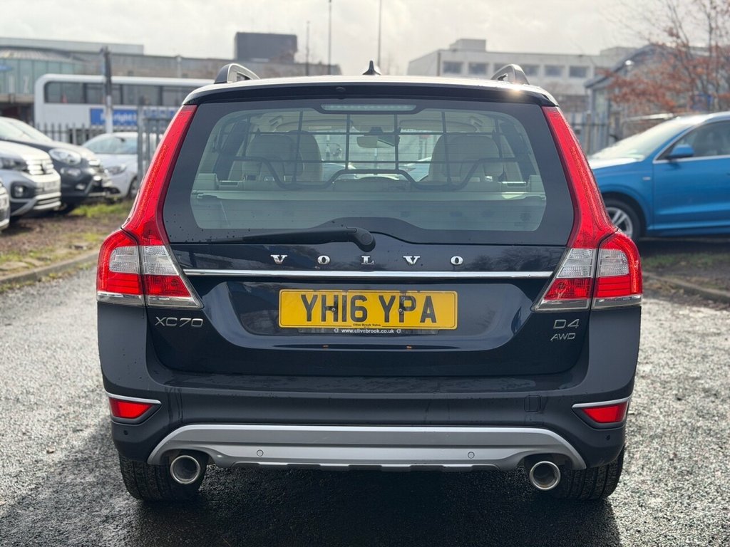 Used Volvo XC70 2016 for sale - 77642209: Photo 6