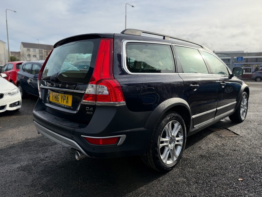 Used Volvo XC70 2016 for sale - 77642209: Photo 7