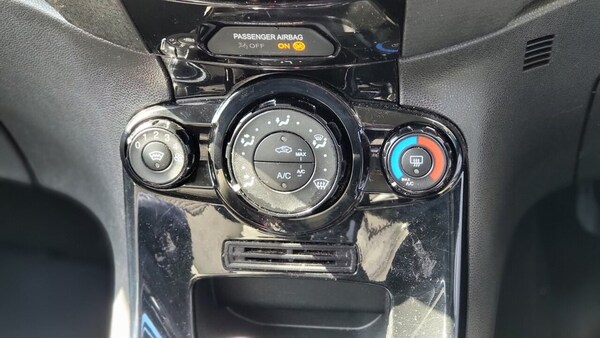 Used Ford Fiesta 2015 for sale - 75607382: Photo 15