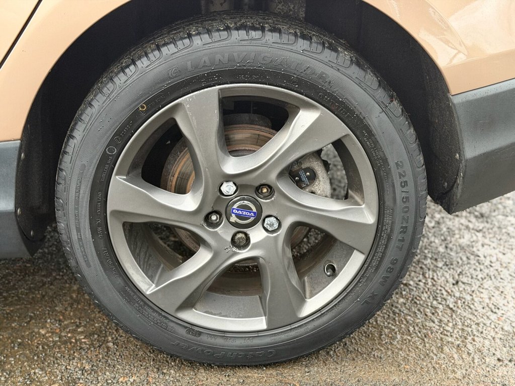 Used Volvo V40 2015 for sale - 77703587: Photo 11