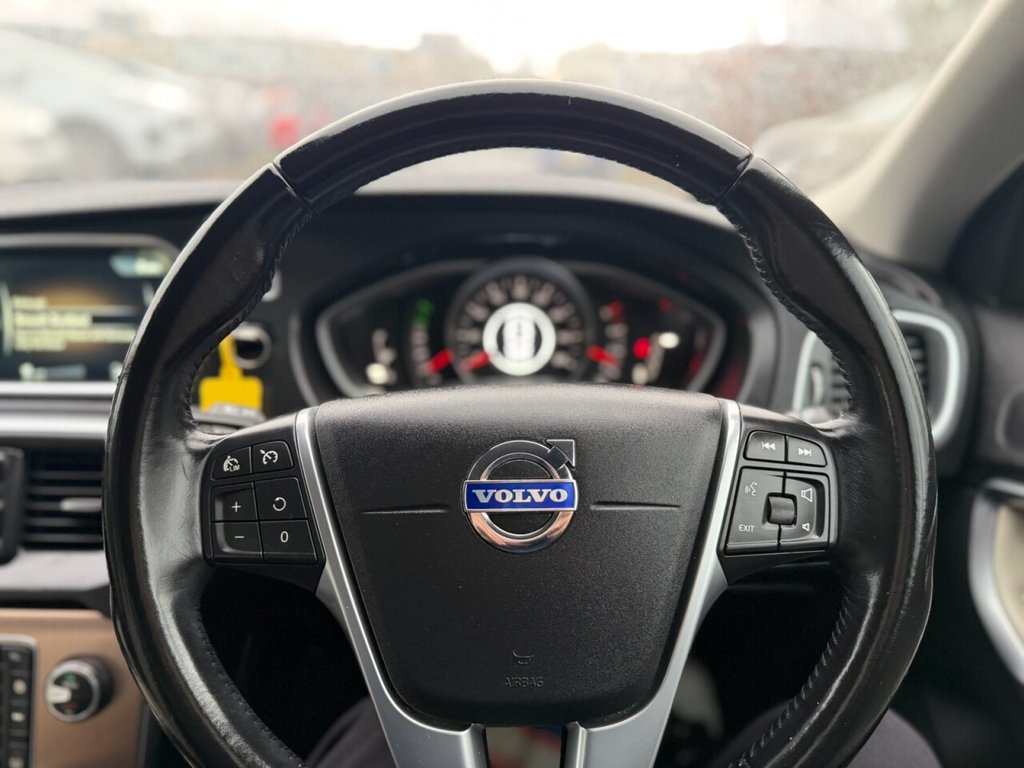 Used Volvo V40 2015 for sale - 77703587: Photo 18