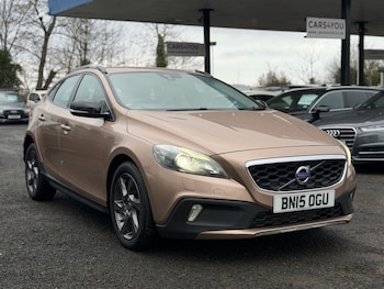 Used Volvo V40 Cross Country 2015 for sale - 77703587: Photo