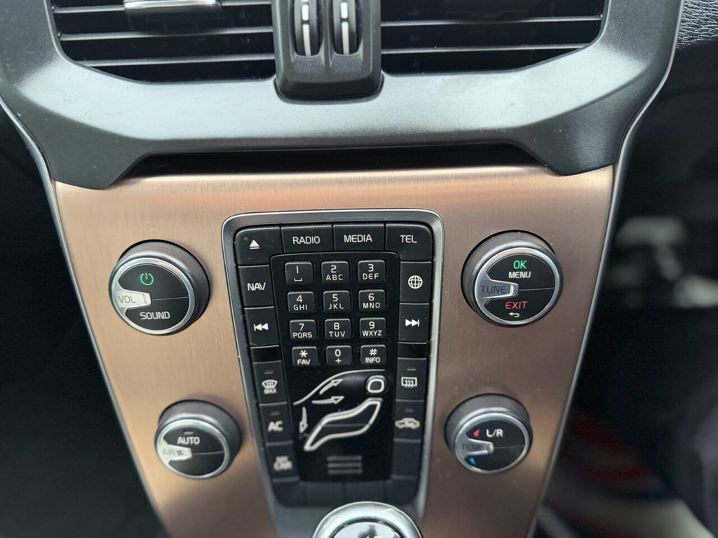 Used Volvo V40 2015 for sale - 77703587: Photo 23