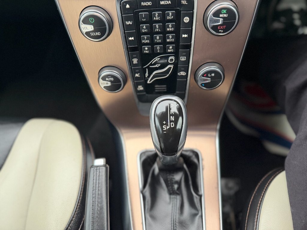 Used Volvo V40 2015 for sale - 77703587: Photo 24