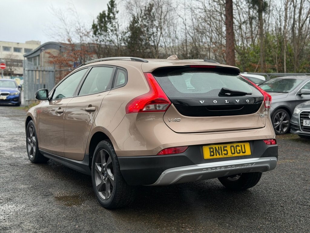 Used Volvo V40 2015 for sale - 77703587: Photo 5