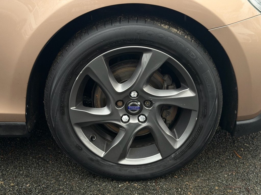 Used Volvo V40 2015 for sale - 77703587: Photo 9