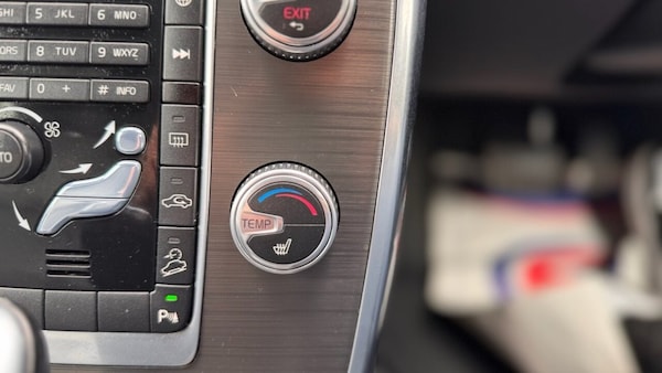 Used Volvo XC70 2015 for sale - 76255948: Photo 33