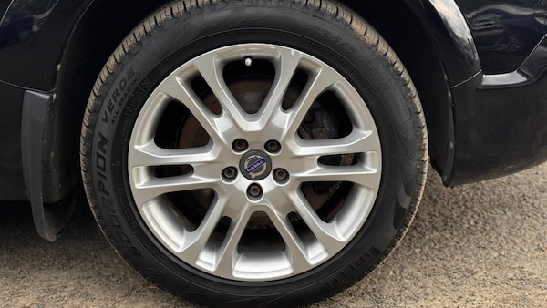 Used Volvo XC70 2015 for sale - 76255948: Photo 9