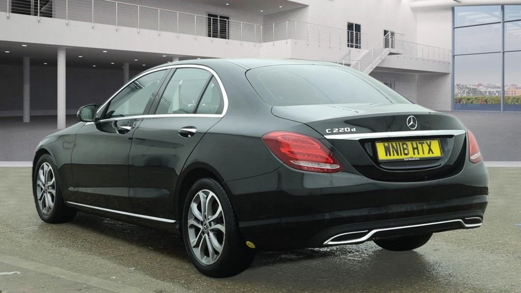 Used Mercedes-Benz C Class 2018 for sale - 77621157: Photo 15