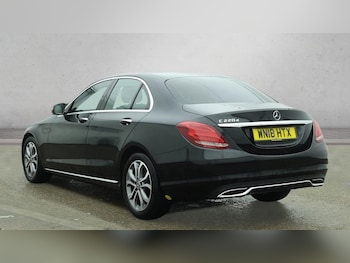 Used Mercedes-Benz C Class 2018 for sale - 77621157: Photo