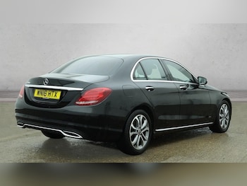 Used Mercedes-Benz C Class 2018 for sale - 77621157: Photo