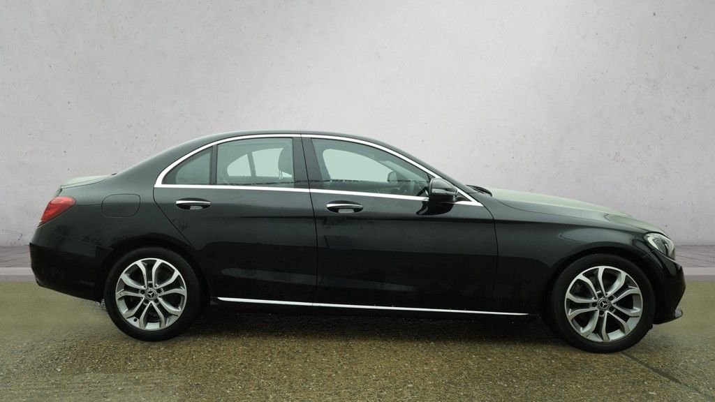 Used Mercedes-Benz C Class 2018 for sale - 77621157: Photo 5