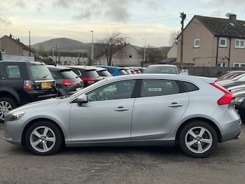 Used Volvo V40 2015 for sale - 77692532: Photo