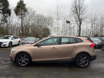 Used Volvo V40 Cross Country 2015 for sale - 77369619: Photo
