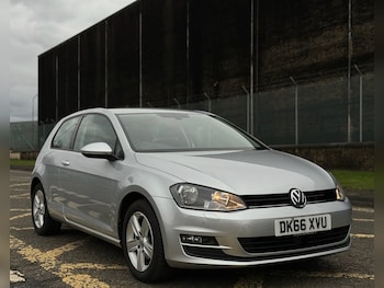 Volkswagen - Golf