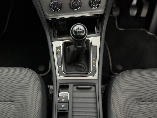 Used Volkswagen Golf 2016 for sale - 76132405: Photo 20