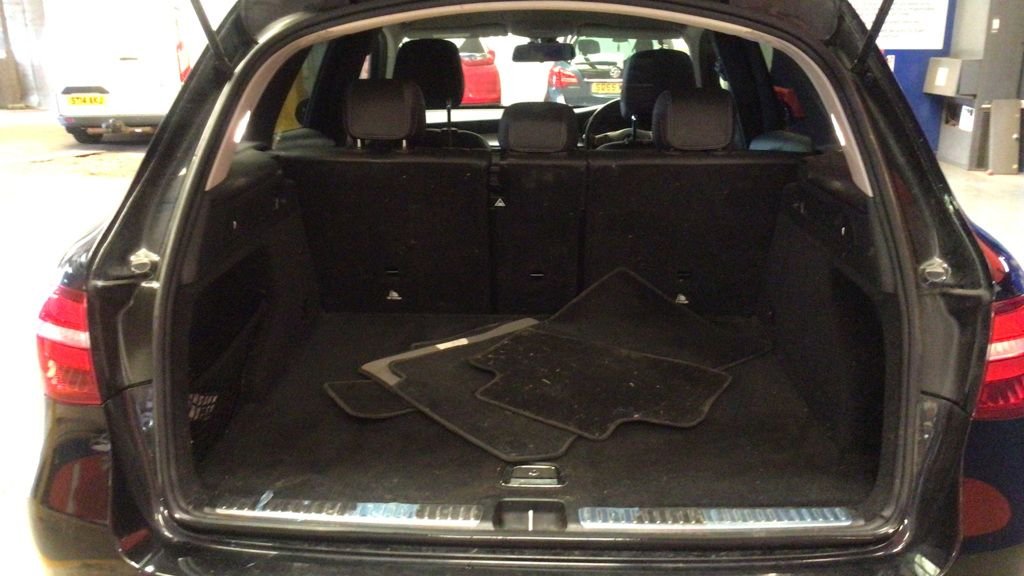 Used Mercedes-Benz GLC 2018 for sale - 77621053: Photo 5