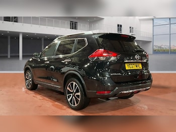 Used Nissan X-Trail 2017 for sale - 77621030: Photo