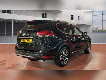 Used Nissan X-Trail 2017 for sale - 77621030: Photo