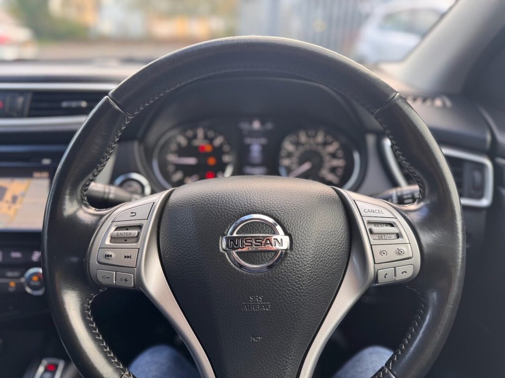 Used Nissan Qashqai 2015 for sale - 76642302: Photo 16