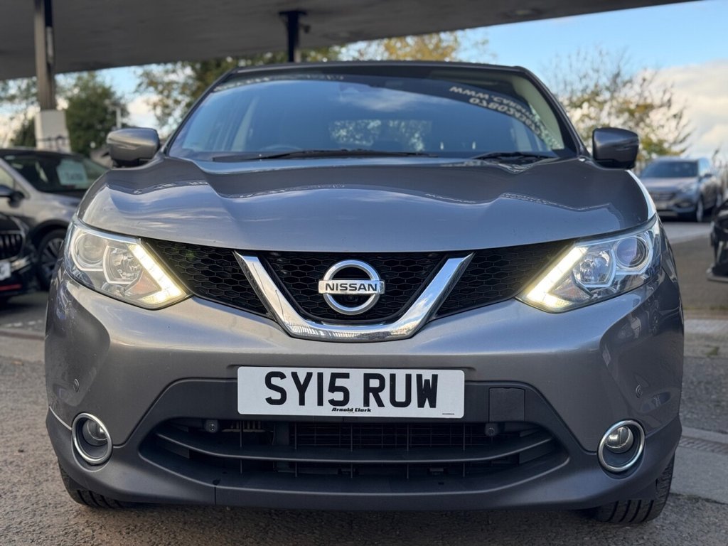 Used Nissan Qashqai 2015 for sale - 76642302: Photo 2