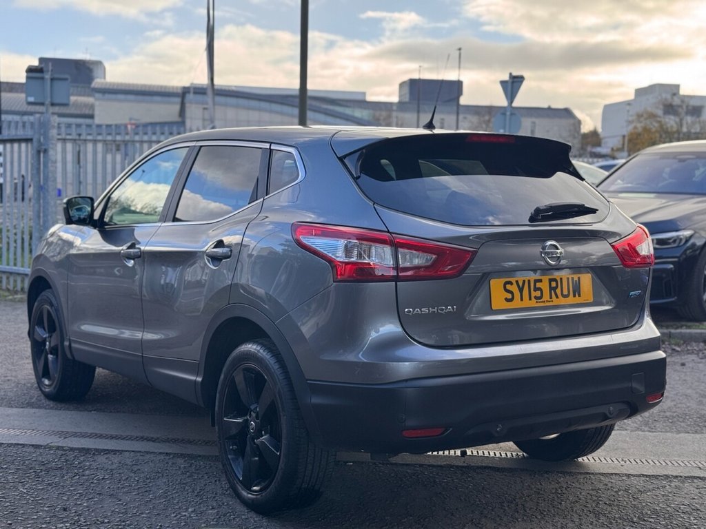 Used Nissan Qashqai 2015 for sale - 76642302: Photo 5