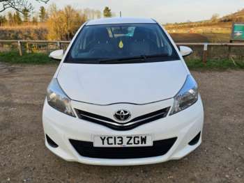 Used Toyota Yaris 2013 for sale - 73893154: Photo
