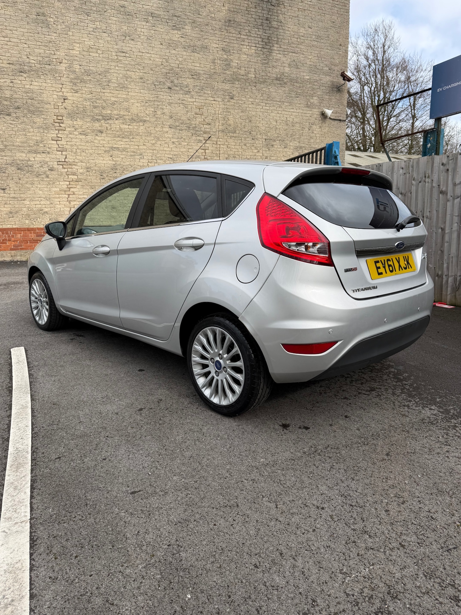 Used Ford Fiesta 2011 for sale - 78067035: Photo 4