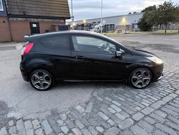 Used Ford Fiesta 2017 for sale - 79771092: Photo