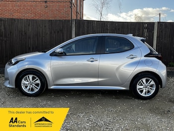 Mazda Mazda2 HYBRID feature image