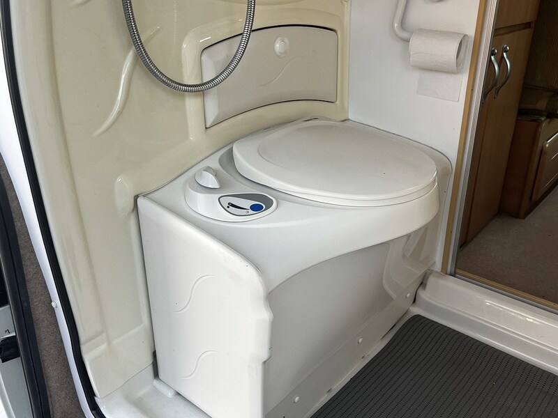 Used Volkswagen Transporter 2010 for sale - 78190543: Photo 42