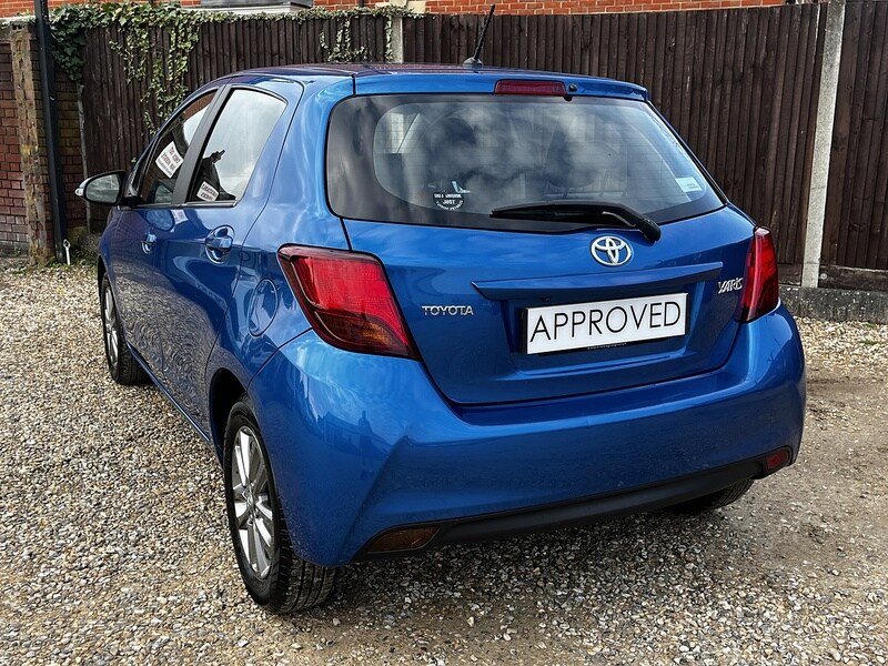 Used Toyota Yaris 2015 for sale - 78190516: Photo 14