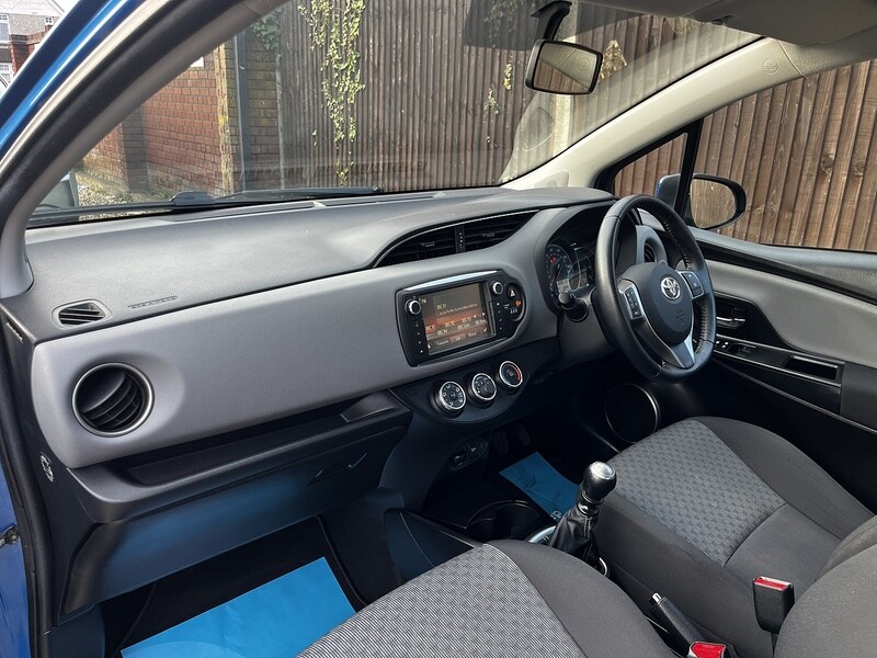 Used Toyota Yaris 2015 for sale - 78190516: Photo 16