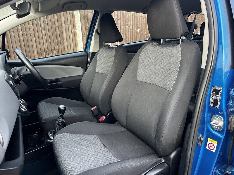 Used Toyota Yaris 2015 for sale - 78190516: Photo 17