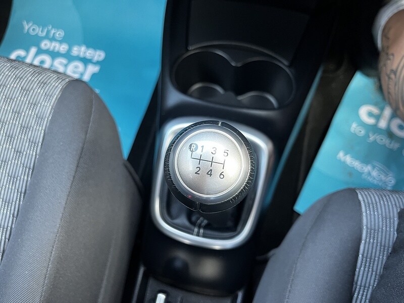 Used Toyota Yaris 2015 for sale - 78190516: Photo 35